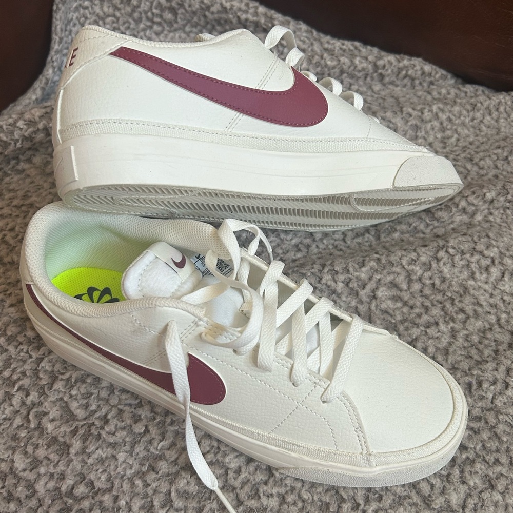 Nike White and Magenta Sneakers